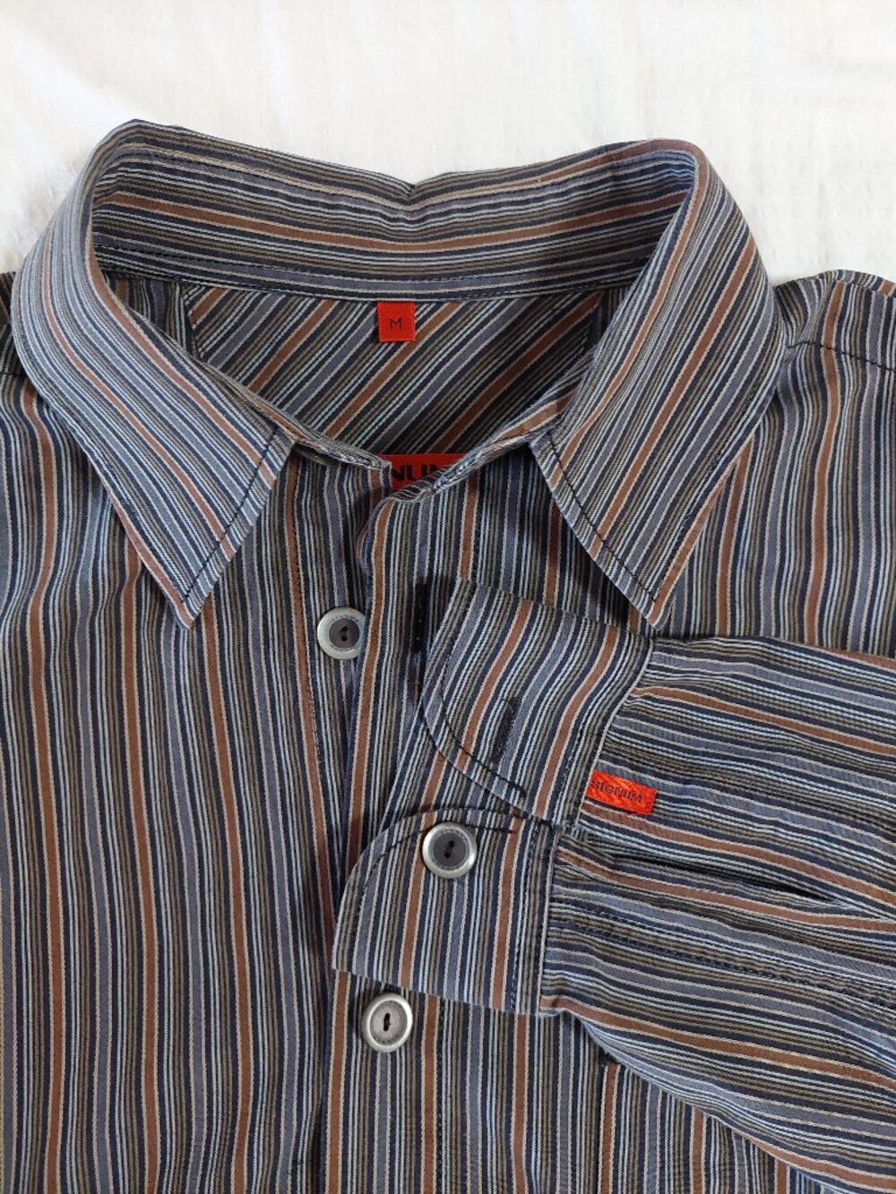 Signum Men's Size M Shirt distinctive multicolored stripe Smart-Casual Or Casual